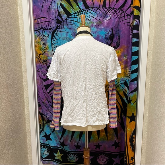 🌈 Stylish colorful graphic shirt - Picture 7 of 11